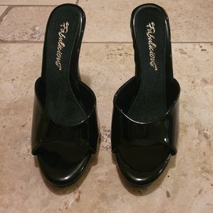 Fabulicious Slide Sandal Platform Heels in black